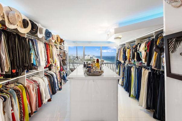 Interior, Walk-in Closets, Water