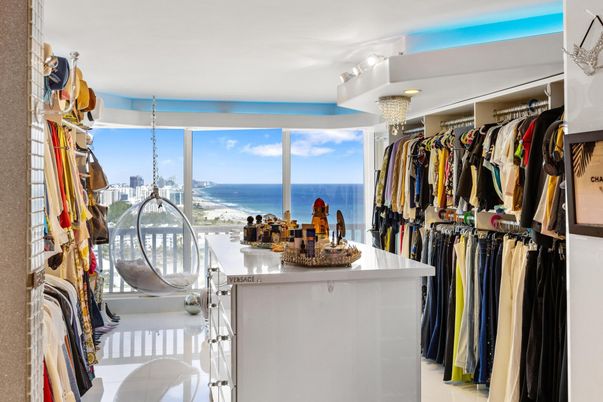 Interior, Walk-in Closets, Water