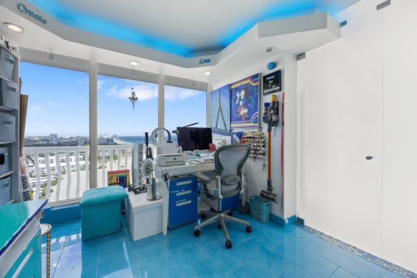 Home Office, Interior, Recessed Lighting, Water