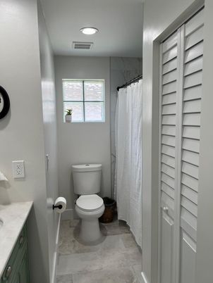 Bathroom, Interior, Recessed Lighting