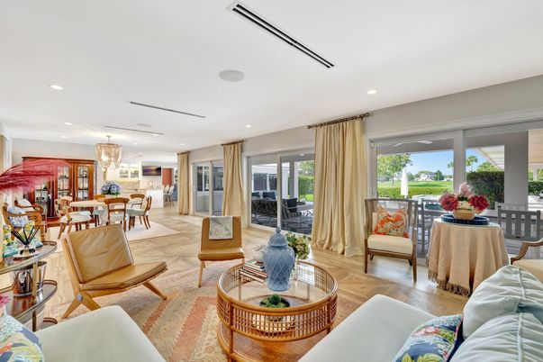 Chandelier, Dining room, Interior, Living room, Recessed Lighting, Wood Texture Flooring