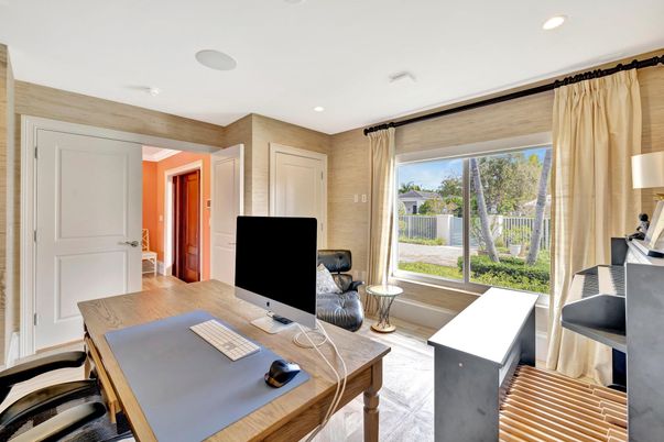 Home Office, Interior, Recessed Lighting, Wood Texture Flooring