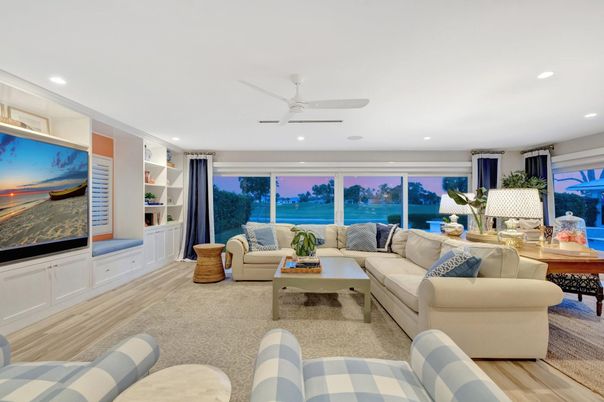 Interior, Living room, Recessed Lighting, Water, Wood Texture Flooring