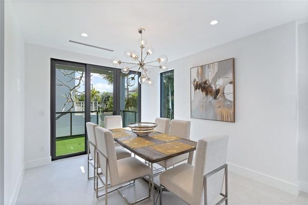 Dining room, Interior, Pendant Lights, Recessed Lighting