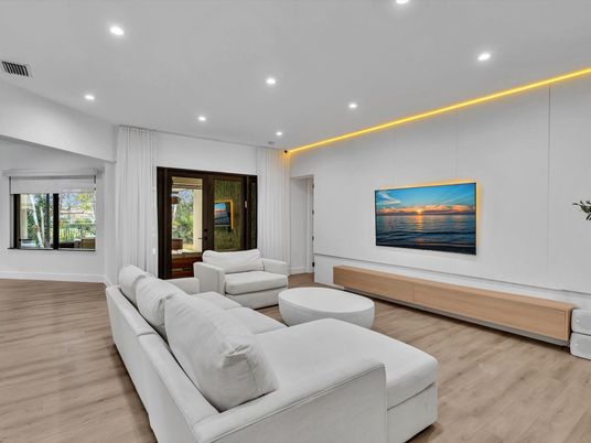 Interior, Living room, Recessed Lighting, Wood Texture Flooring