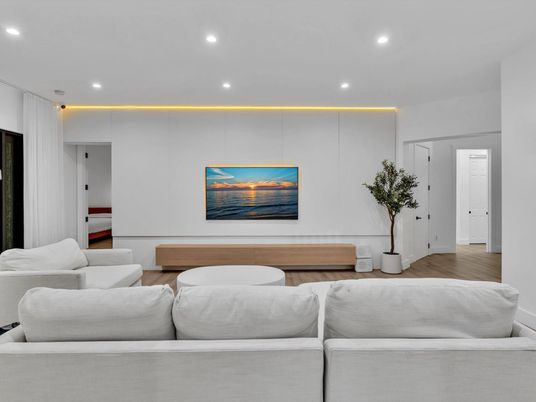 Interior, Living room, Recessed Lighting, Wood Texture Flooring