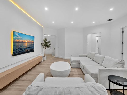 Interior, Living room, Recessed Lighting, Wood Texture Flooring