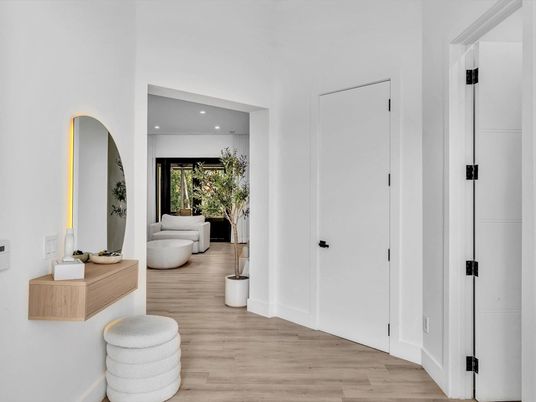 Interior, Recessed Lighting, Wood Texture Flooring