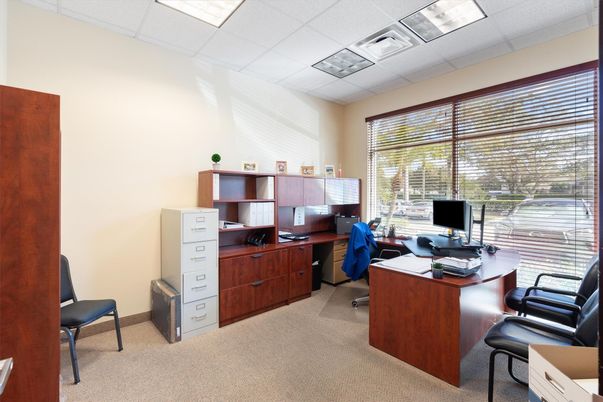 Home Office, Interior
