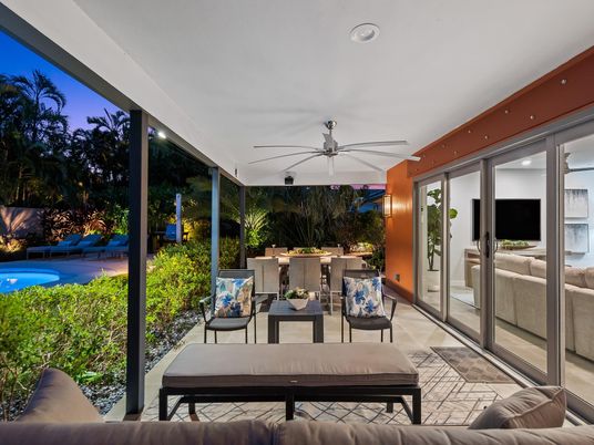 Exterior, Pool, Recessed Lighting, Sun Room