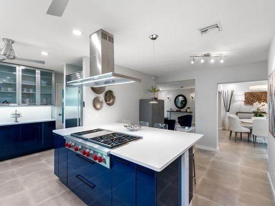 Dining room, Interior, Kitchen, Pendant Lights, Recessed Lighting, Stainless Steel Appliances