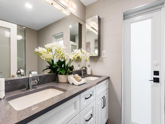 Bathroom, Dual Sink Vanities, Interior, Recessed Lighting