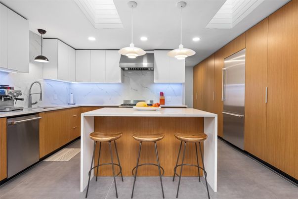 Interior, Kitchen, Pendant Lights, Recessed Lighting, Stainless Steel Appliances
