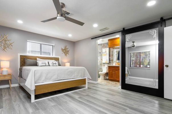 Bathroom, Bedroom, Interior, Recessed Lighting, Wood Texture Flooring
