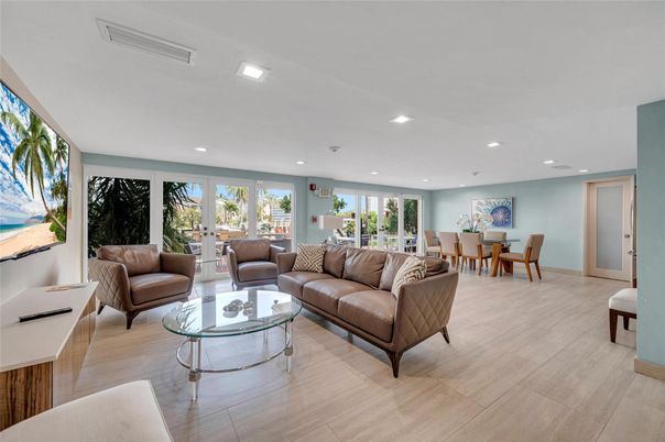 Dining room, Interior, Living room, Recessed Lighting