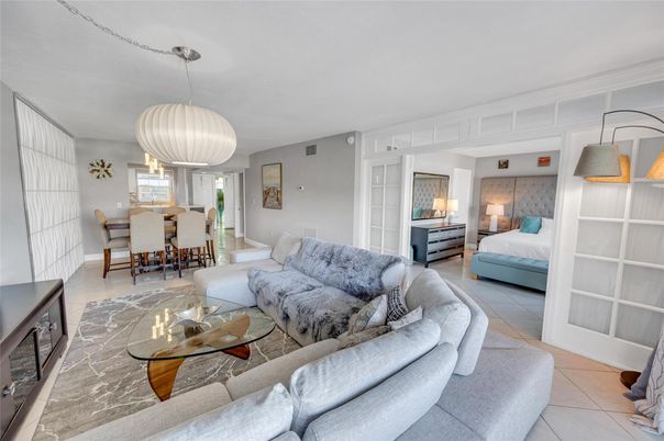 Bedroom, Dining room, Interior, Living room, Pendant Lights