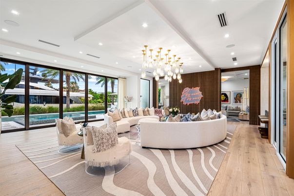 Interior, Living room, Pendant Lights, Recessed Lighting, Wood Texture Flooring, Wooden Walls