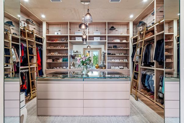 Interior, Pendant Lights, Recessed Lighting, Walk-in Closets, Wood Texture Flooring