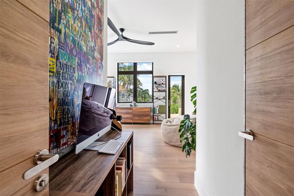 Interior, Recessed Lighting, Wood Texture Flooring