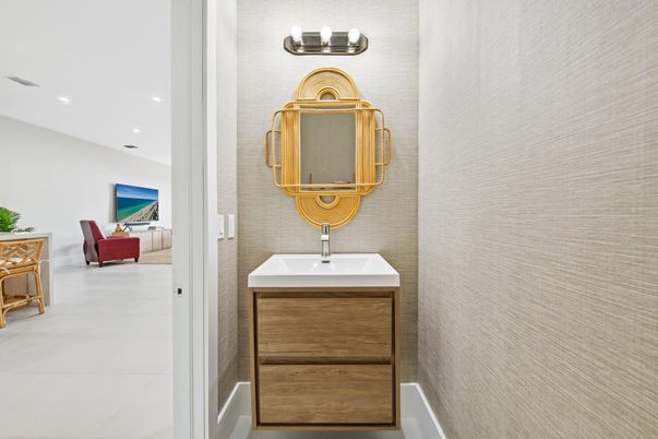 Bathroom, Interior, Recessed Lighting