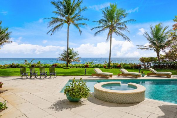 Exterior, Pool, Water