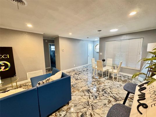 Dining room, Interior, Recessed Lighting