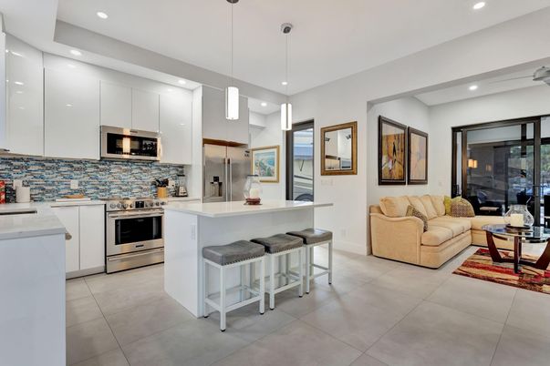 Interior, Kitchen, Living room, Pendant Lights, Recessed Lighting, Stainless Steel Appliances
