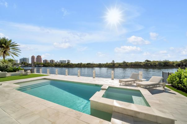Exterior, Pool, Water