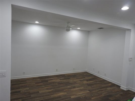 Empty room, Interior, Recessed Lighting, Wood Texture Flooring