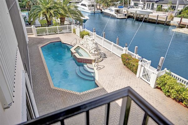 Exterior, Pool, Water