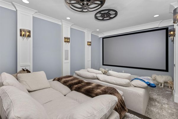 Interior, Projection Screen, Recessed Lighting, Theatre Room