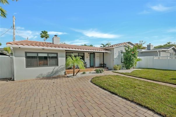 Backyard, Exterior, Facade, Spanish Mediterranean