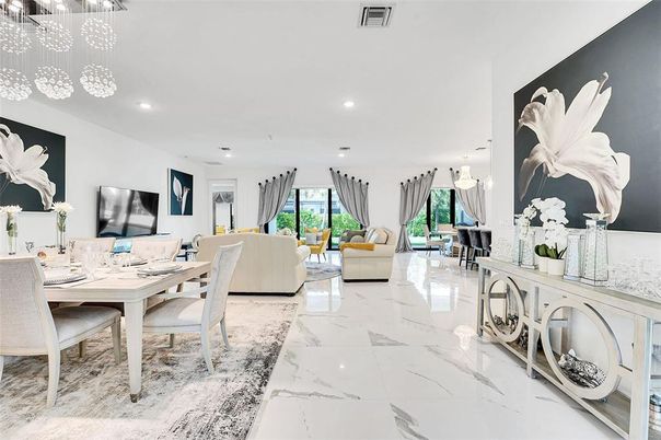 Dining room, Interior, Living room, Marble, Pendant Lights, Recessed Lighting
