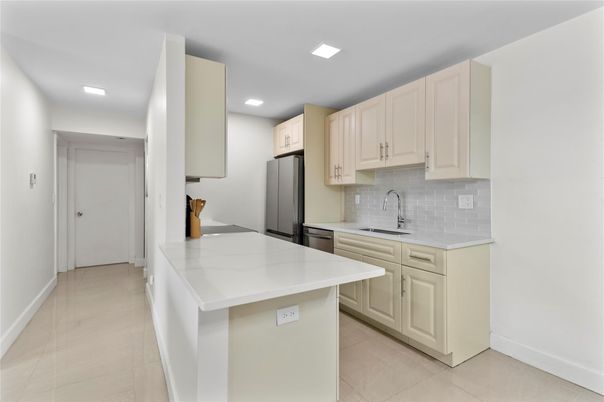 Interior, Kitchen, Recessed Lighting
