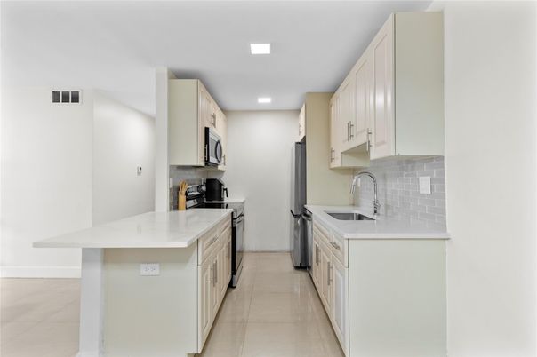 Interior, Kitchen, Recessed Lighting