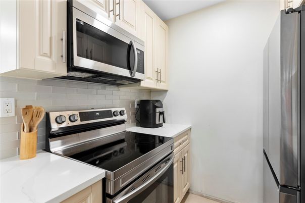 Interior, Kitchen, Stainless Steel Appliances
