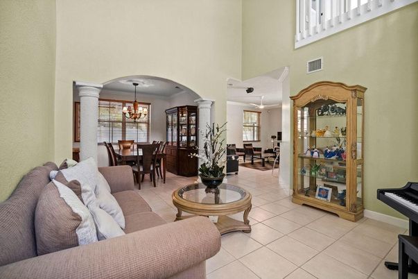 Chandelier, Dining room, Interior, Living room, Piano