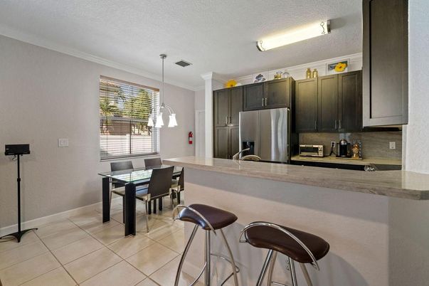 Dining room, Interior, Kitchen, Pendant Lights, Stainless Steel Appliances