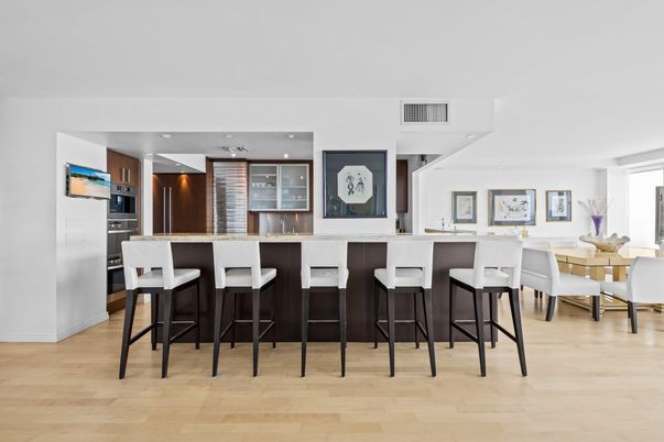Dining room, Interior, Kitchen, Recessed Lighting, Wood Texture Flooring