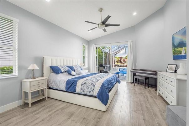 Bedroom, Interior, Piano, Recessed Lighting, Wood Texture Flooring