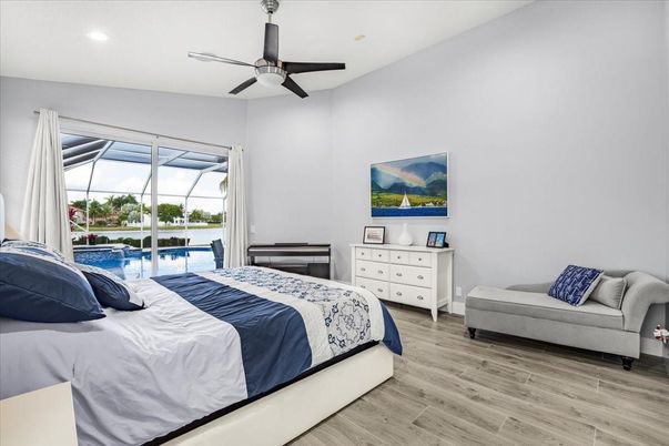 Bedroom, Interior, Recessed Lighting, Water, Wood Texture Flooring