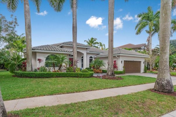 Attached, Backyard, Exterior, Facade, Mediterranean