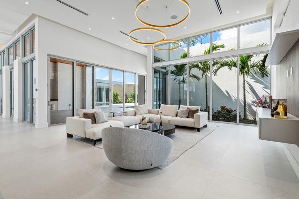 Interior, Living room, Pendant Lights, Recessed Lighting