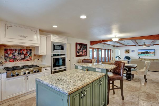 Dining room, Interior, Kitchen, Recessed Lighting, Stainless Steel Appliances