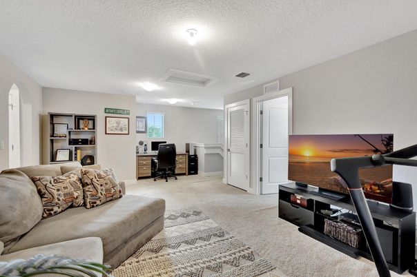 Home Office, Interior