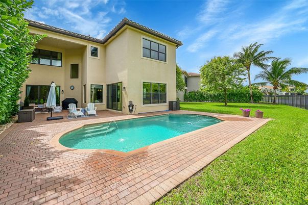 Backyard, Exterior, Pool