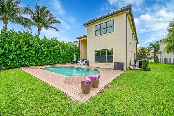 Backyard, Exterior, Pool