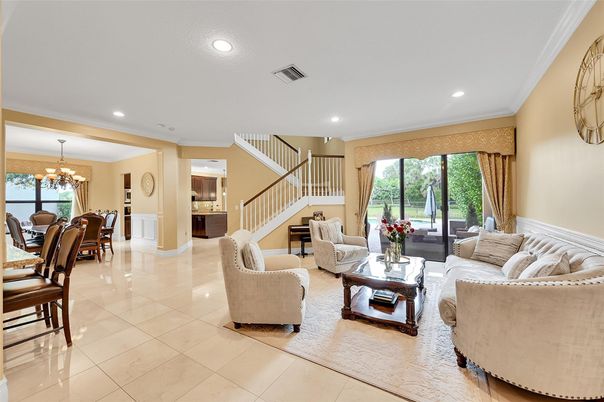 Chandelier, Dining room, Interior, Living room, Recessed Lighting