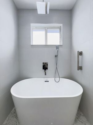 Bathroom, Free Standing Baths, Interior