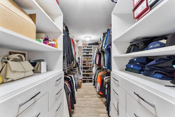 Interior, Walk-in Closets, Wood Texture Flooring